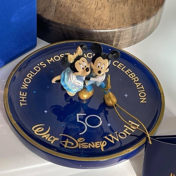 Mickey & Minnie Mouse Trinket Tray - Walt Disney World 50th Anniversary - Picture 5 of 13